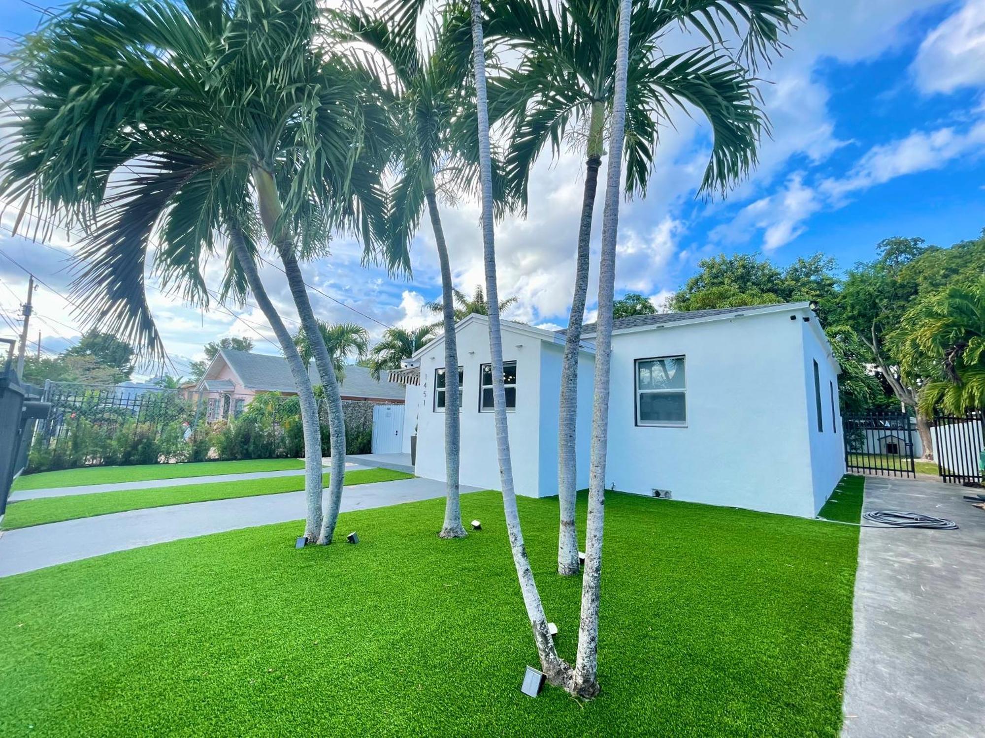 Casa de férias Casamia Only 10 Min To Wynwood With New Pool, Bikes, Parking And Privacy