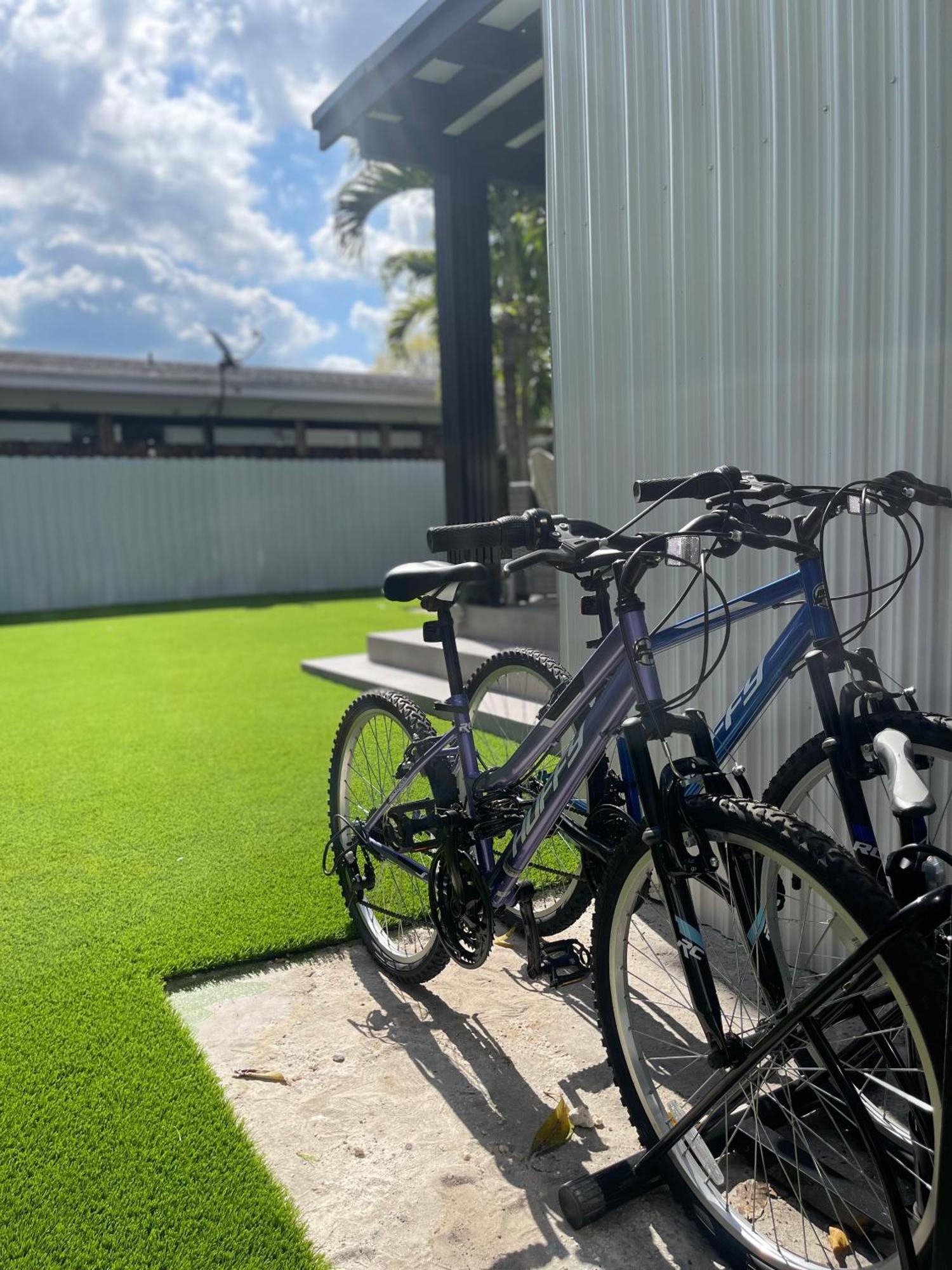 Casa de férias Casamia Only 10 Min To Wynwood With New Pool, Bikes, Parking And Privacy