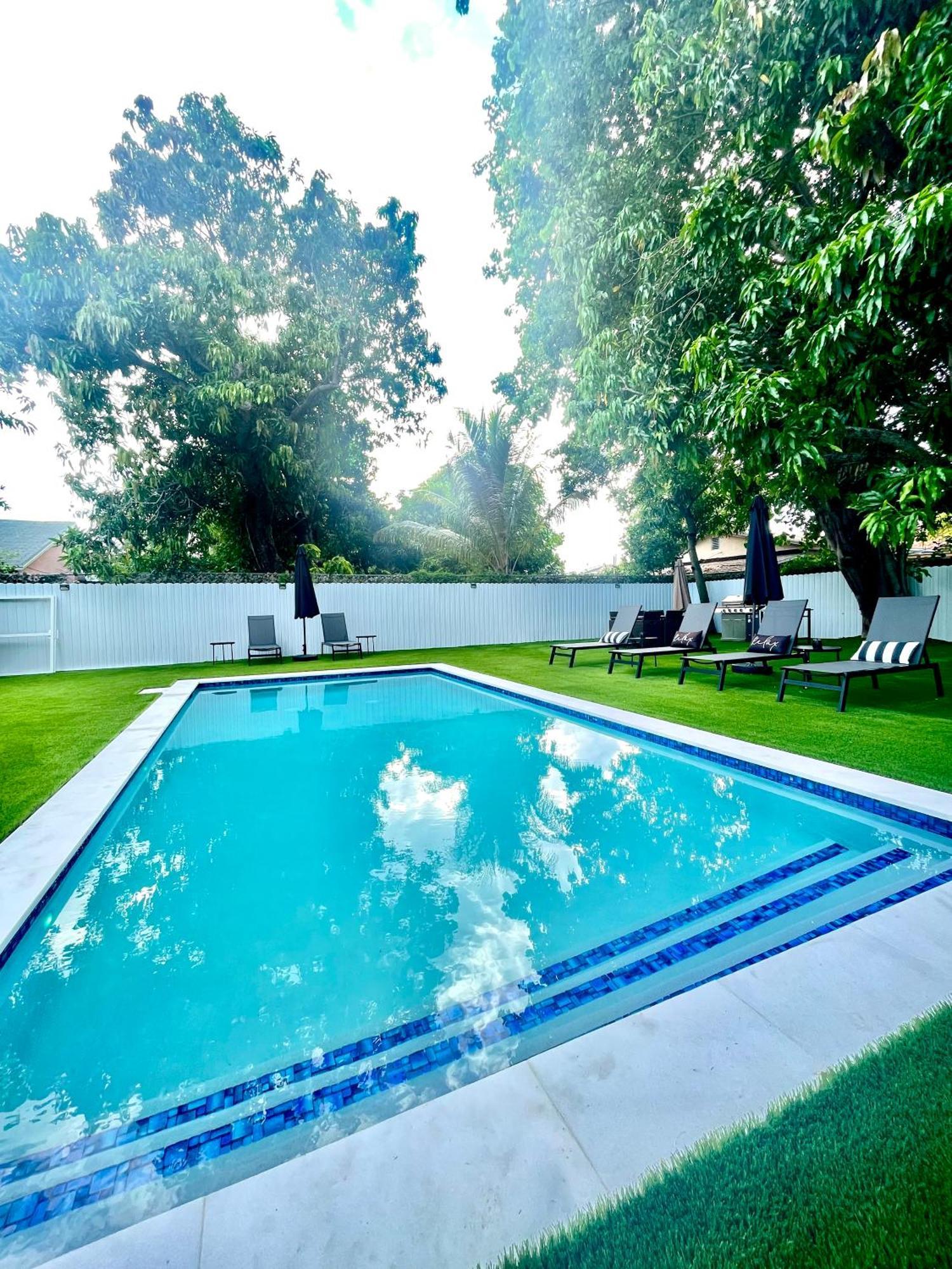 Casa de férias Casamia Only 10 Min To Wynwood With New Pool, Bikes, Parking And Privacy *