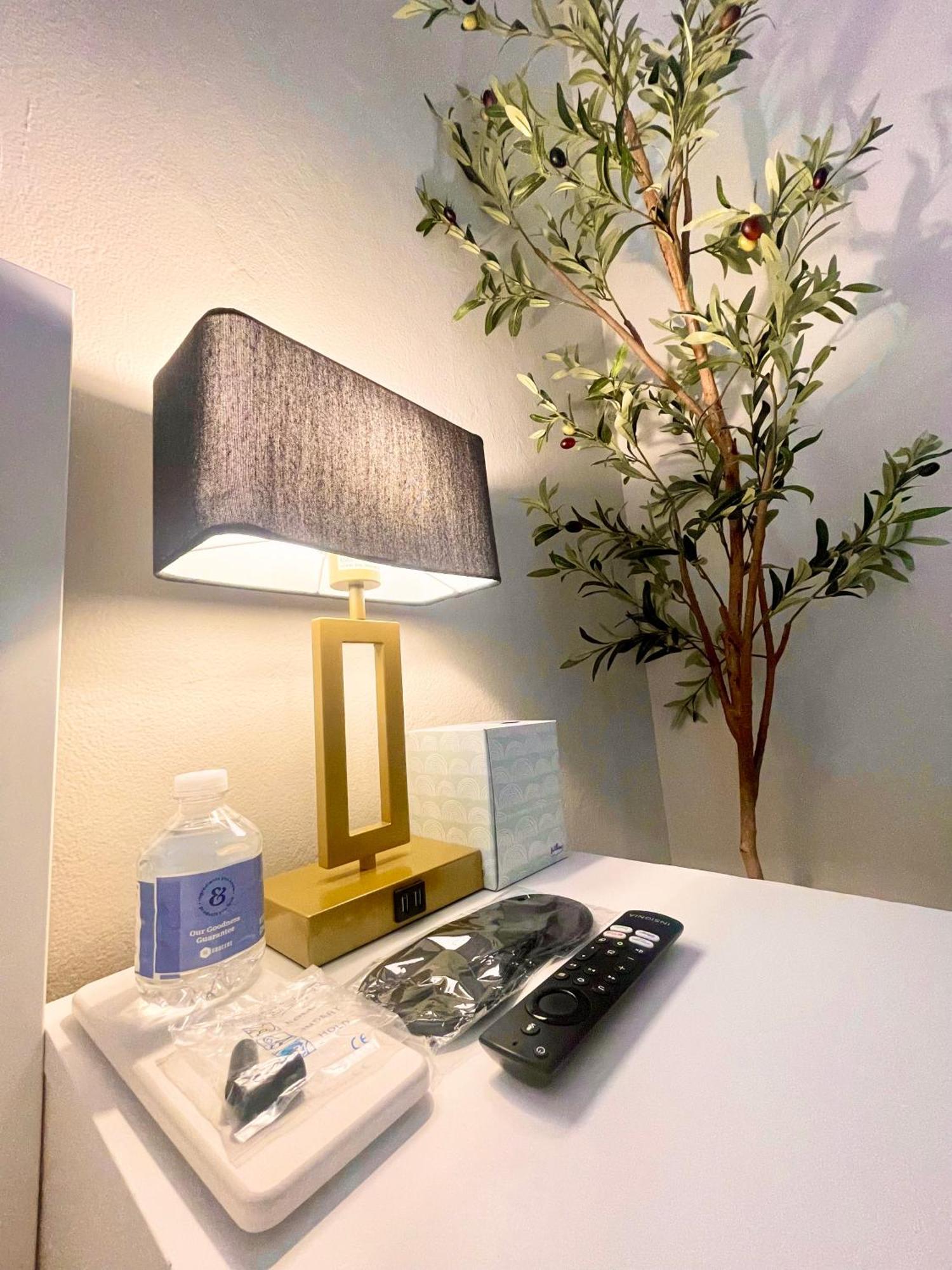 Casamia Only 10 Min To Wynwood With New Pool, Bikes, Parking And Privacy Miami