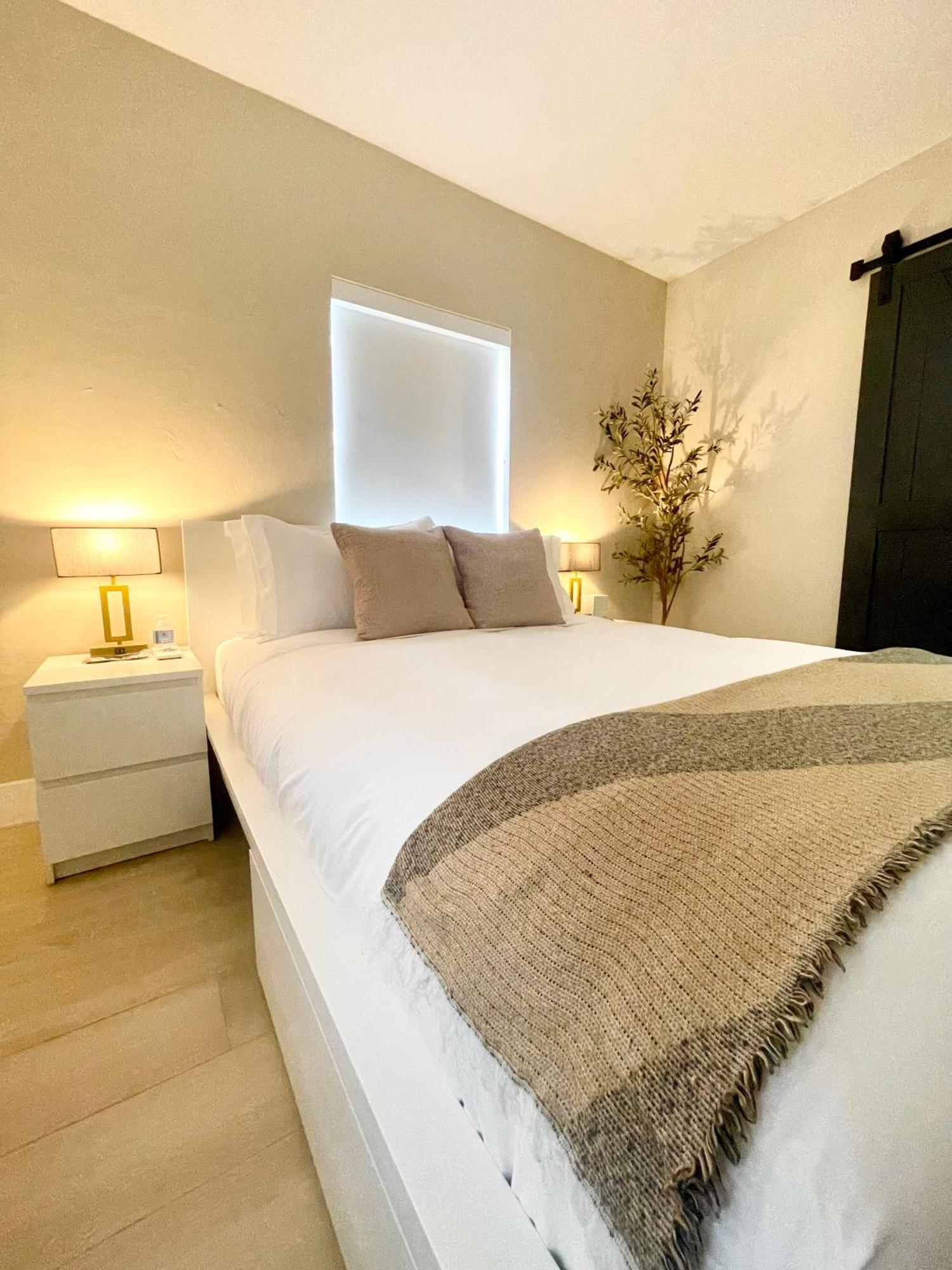 Casa de férias Casamia Only 10 Min To Wynwood With New Pool, Bikes, Parking And Privacy Miami